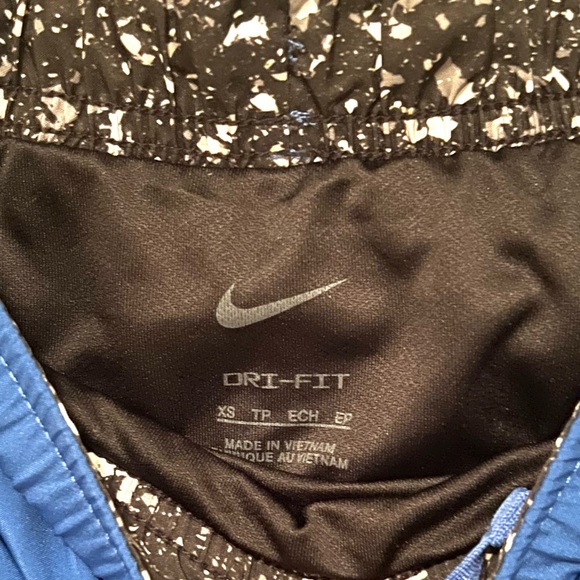 Blue nike shorts with detailing - Picture 3 of 3